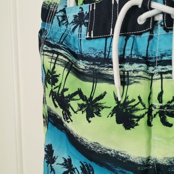 2/$20 Gymboree swim trunks size 5-6 years - Picture 2 of 4